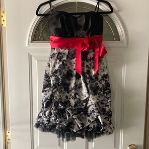 Strapless Formal Dress